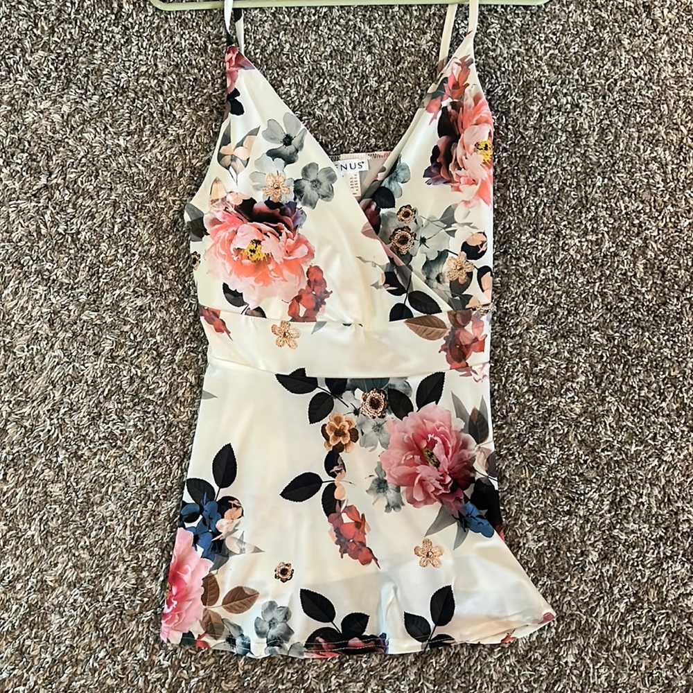 Floral tank